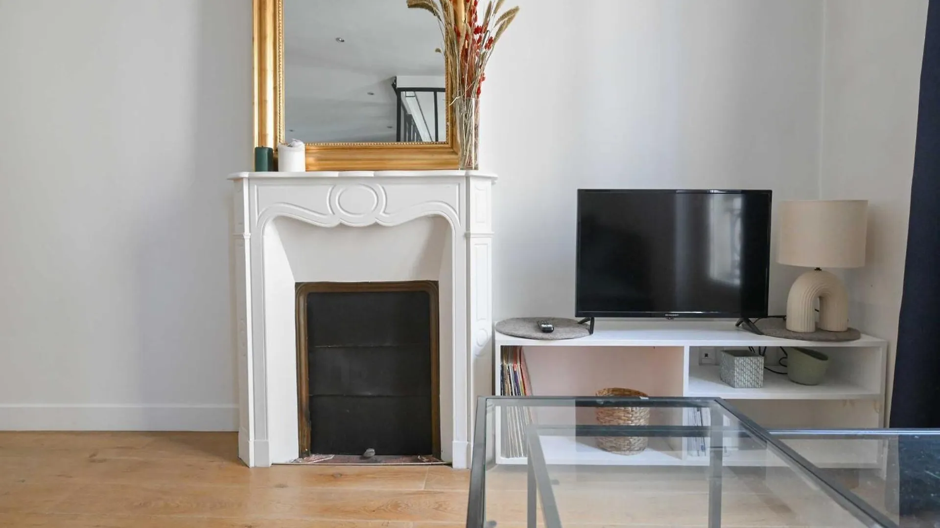 Modern Apartment - 2Br-4P- Canal Saint-Martin 巴黎