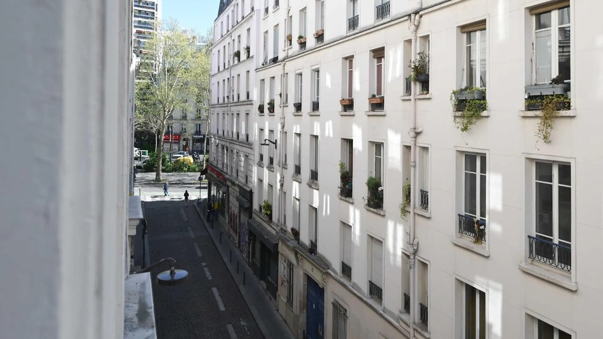 Modern Apartment - 2Br-4P- Canal Saint-Martin Parijs 0*,  Frankrijk